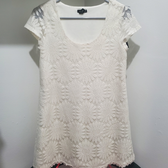 Dress - Picture 1 of 2